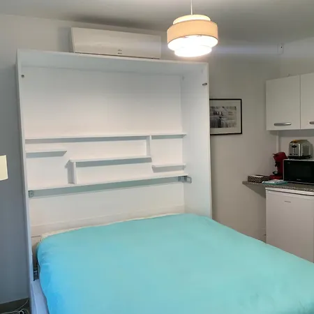 Studio Chambre Hote * مينتون